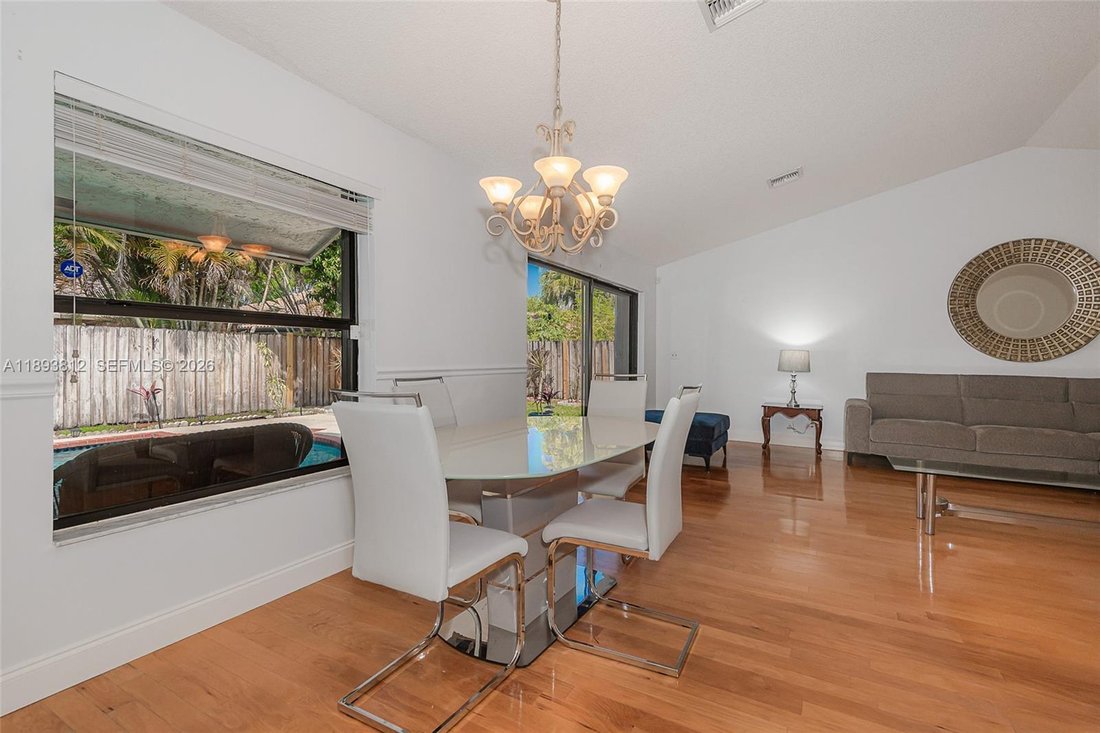 House in Plantation, Florida, United States 5 - 17202937