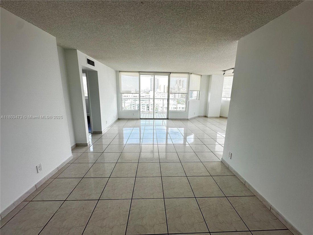 Condo in Miami Beach, Florida, United States 2 - 17528741