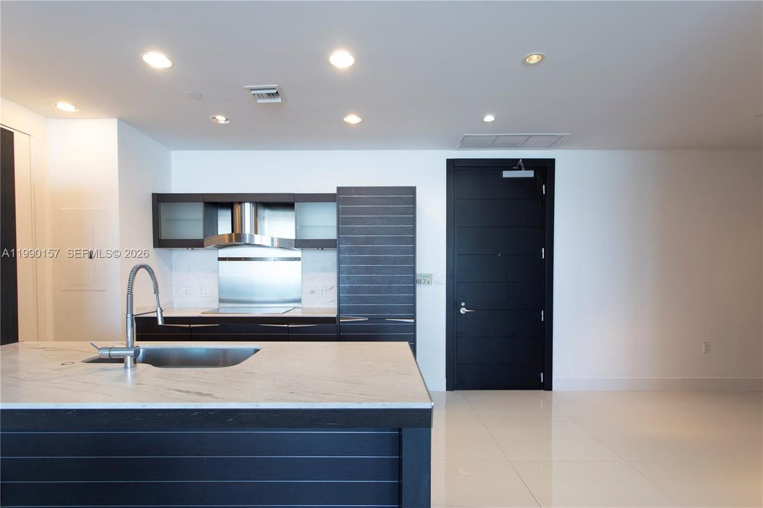 Condo in Miami, Florida, United States 2 - 17528831