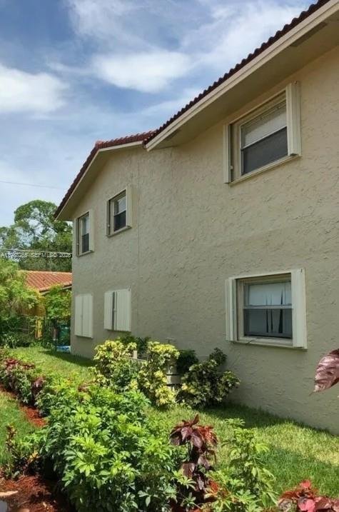 Coral Springs, Florida, United States 3 - 17528853