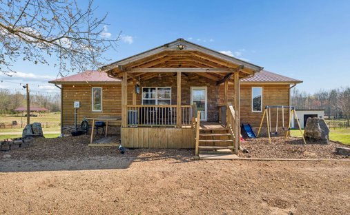 House in Decherd, Tennessee, United States 1