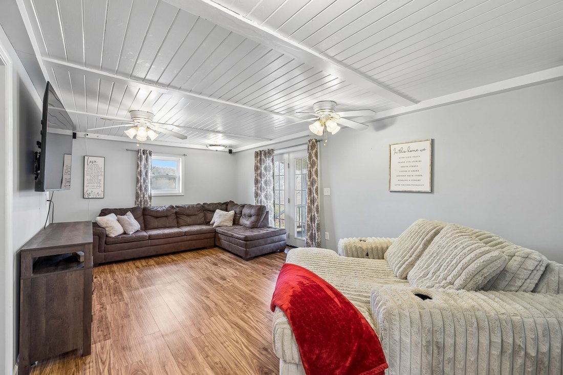 House in Hohenwald, Tennessee, United States 4 - 17529027