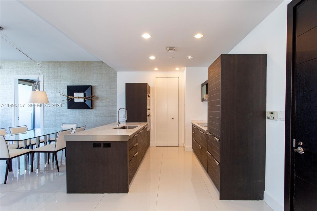 Condo in Miami, Florida, United States 5 - 17528831