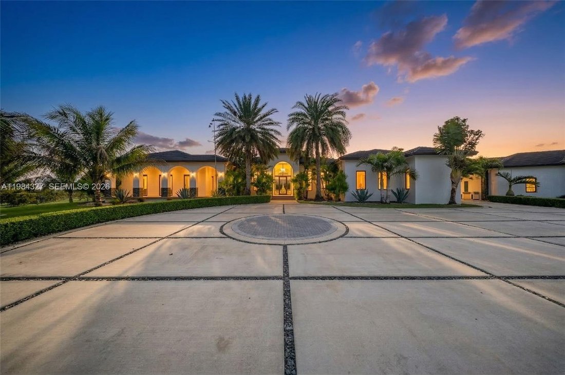 House in Miami, Florida, United States 1 - 17528845