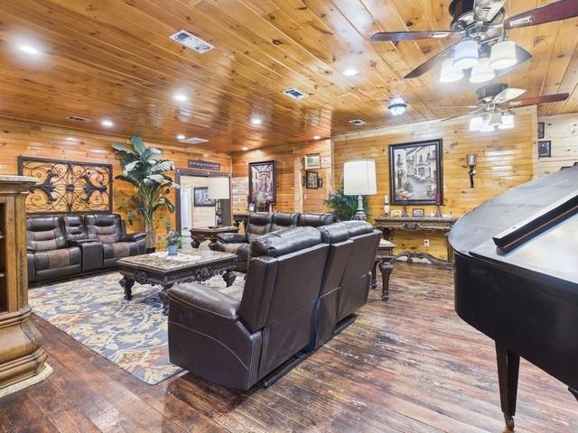 House in Athens, Texas, United States 5 - 17529366