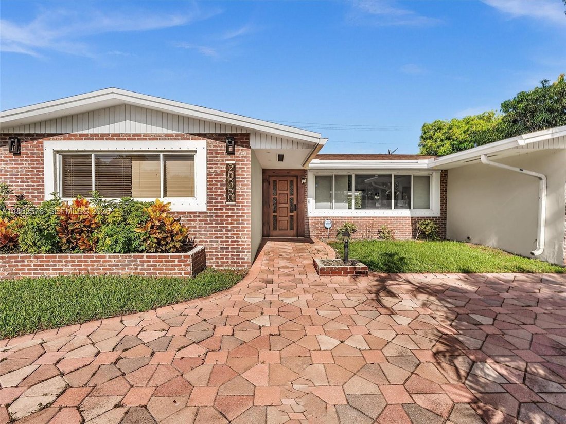 House in North Miami Beach, Florida, United States 3 - 16639821