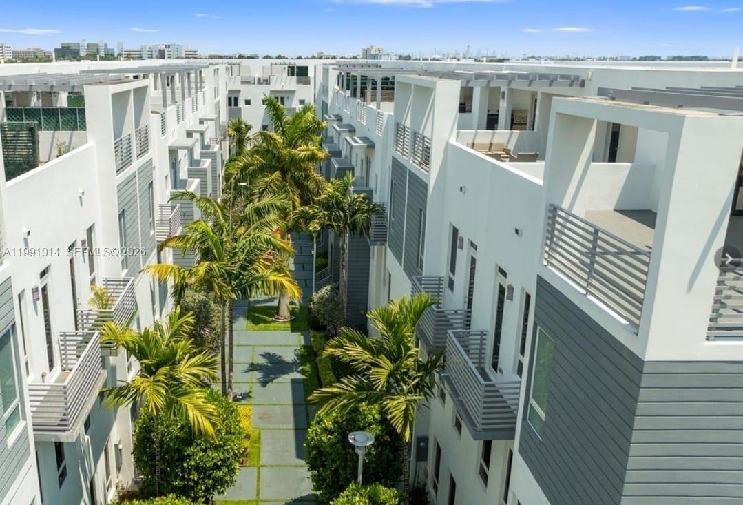 Townhouse in Doral, Florida, United States 1 - 17528835