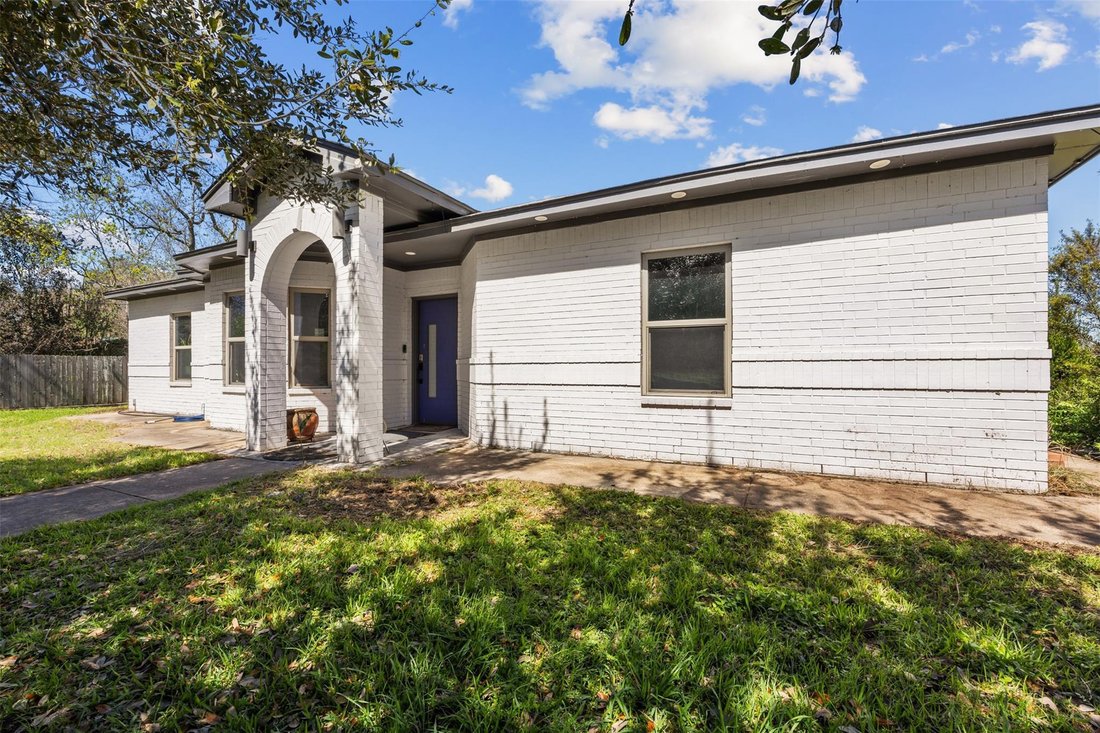 House in Houston, Texas, United States 3 - 17529656