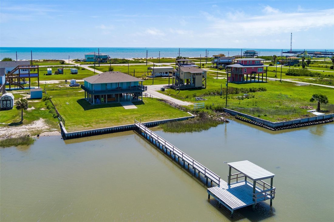 House in Bolivar Peninsula, Texas, United States 1 - 17329053