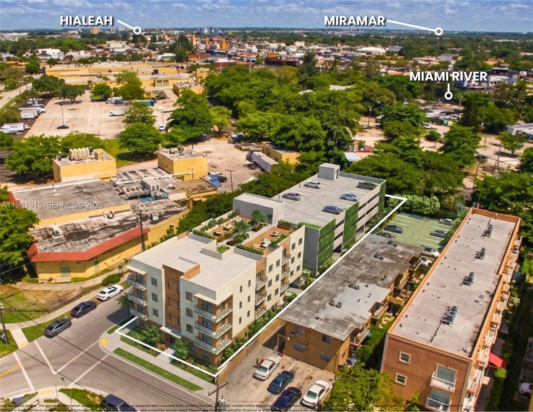 Miami, Florida, United States 1 - 17528764