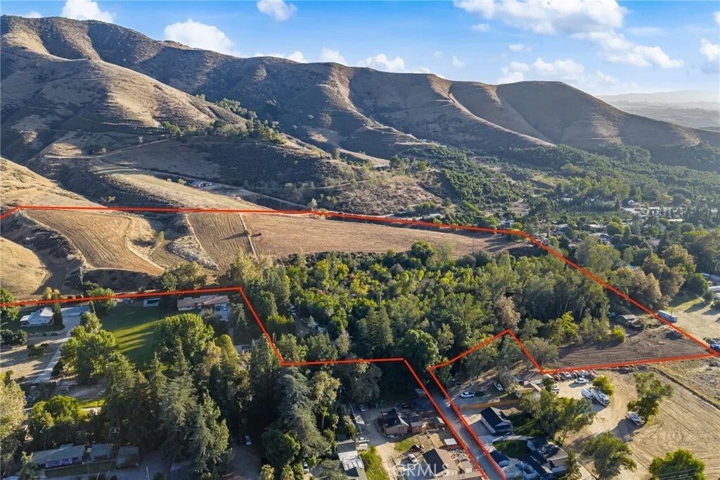 Mentone, California, United States 3 - 16873587