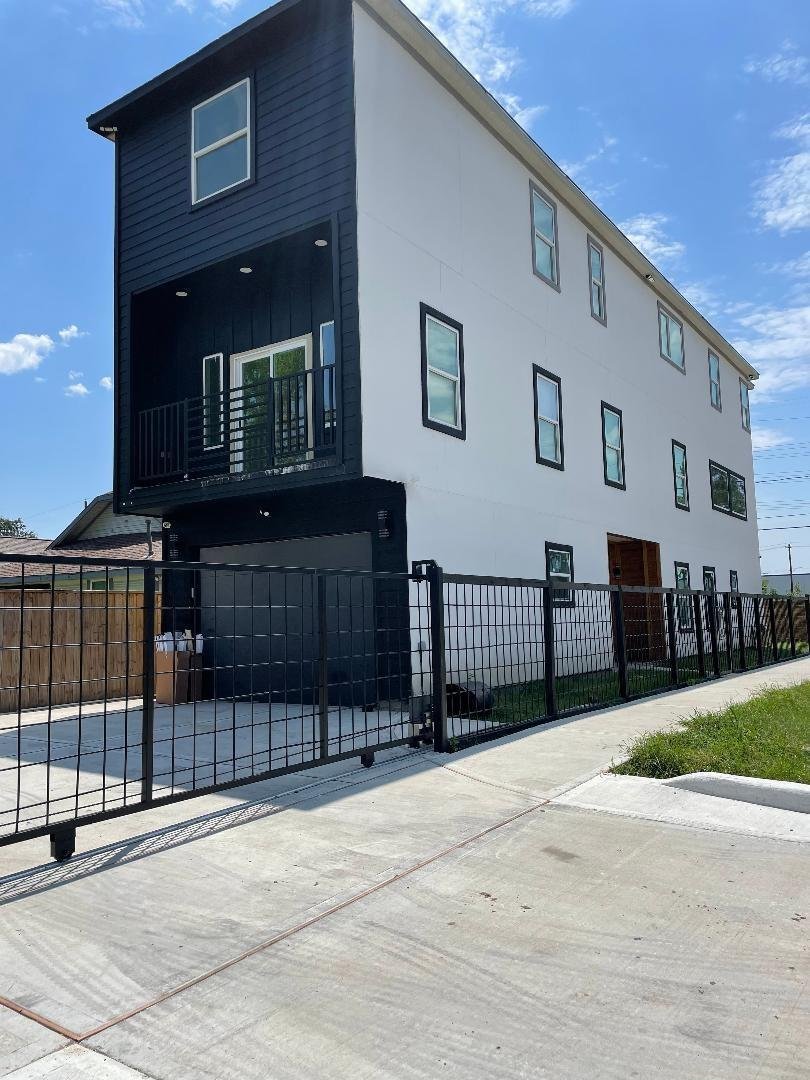 House in Houston, Texas, United States 1 - 17529665