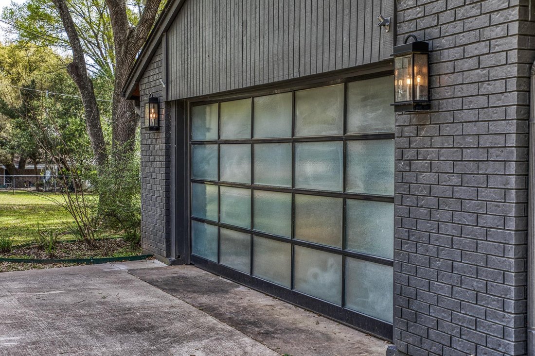 House in Brenham, Texas, United States 3 - 17529707