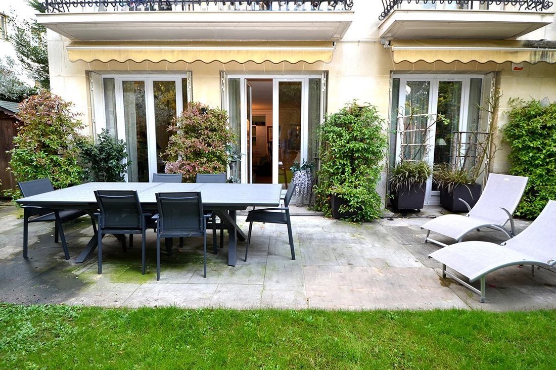Apartment in Bois de Boulogne, Paris 16e Arrondissement, Paris 2 - 17529876