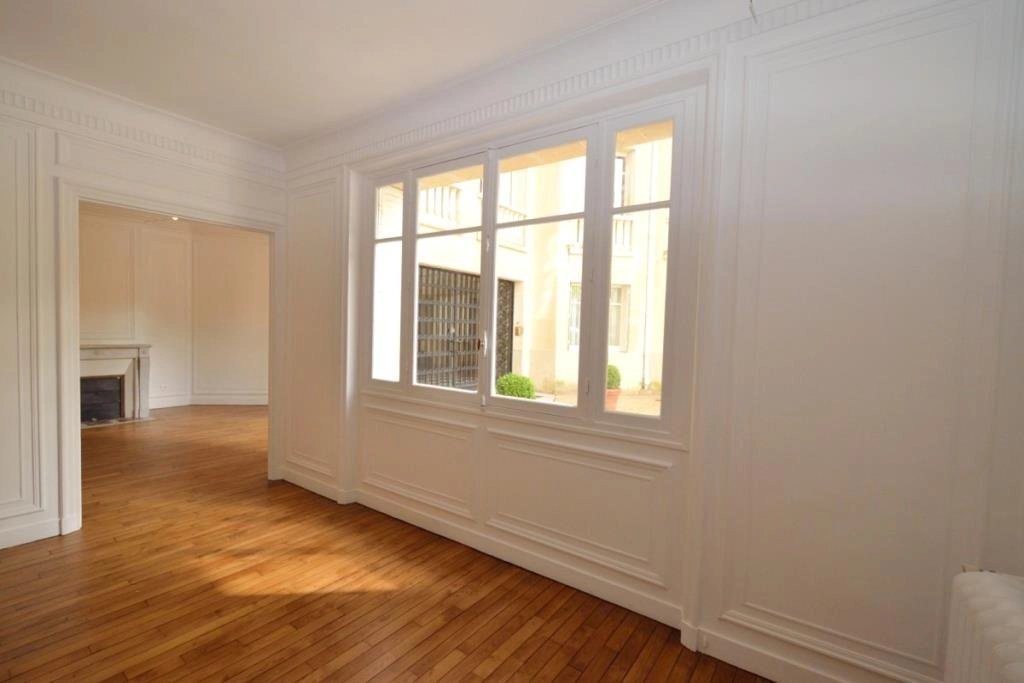 Apartment in Muette Nord, Paris 16e Arrondissement, Paris 1 - 17529874