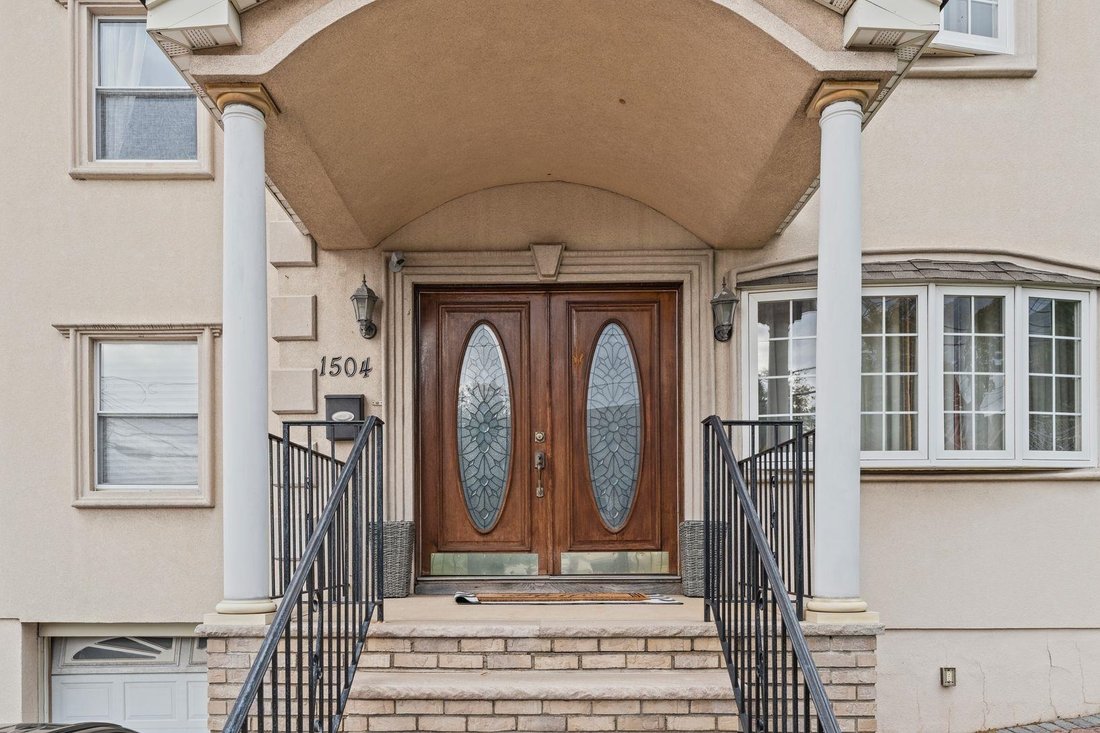 House in North Bergen, New Jersey, United States 3 - 17529910