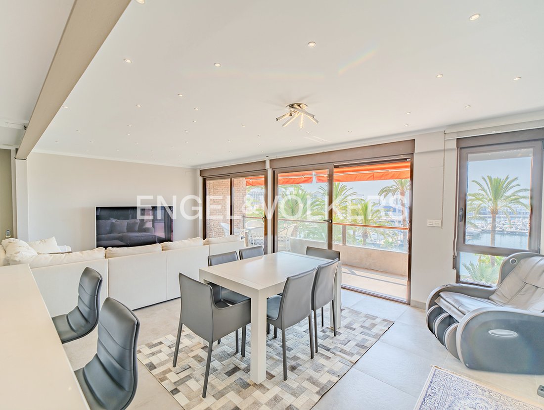 Apartment in Alicante, Valencian Community, Spain 3 - 17530681