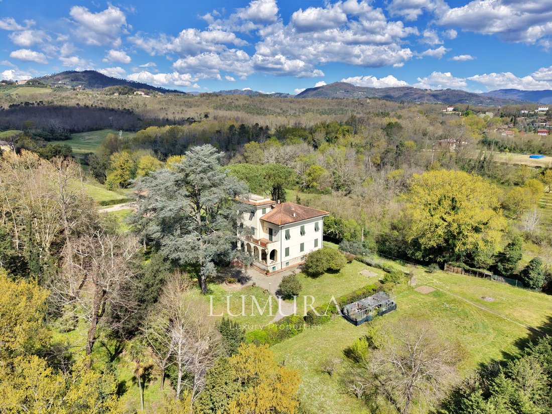 Villa in Area Monte San Quirico - Sant'Alessio, Lucca, Tuscany 3 - 16391648