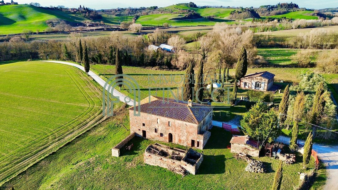 Country House in San Giovanni d'Asso, Tuscany, Italy 1 - 17530779