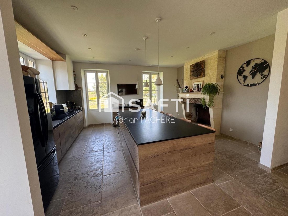 House in Saint-Vivien-de-Medoc, Nouvelle-Aquitaine, France 4 - 17532985