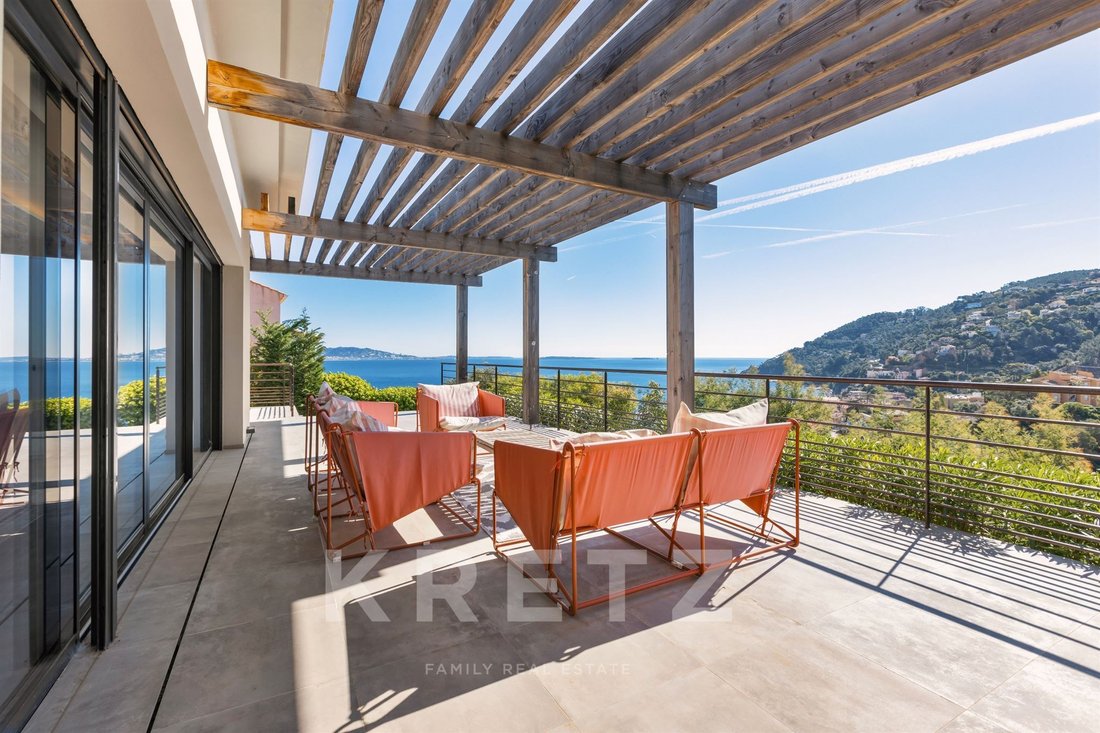 House in Théoule-sur-Mer, Provence-Alpes-Côte d'Azur, France 4 - 17533911