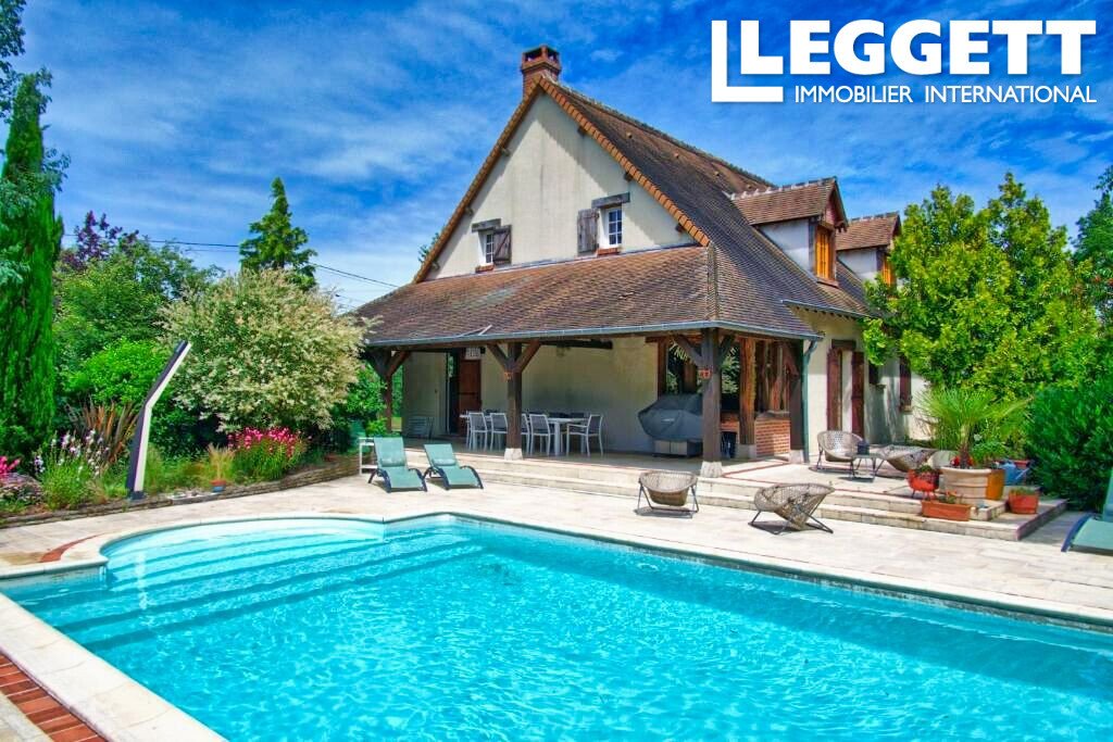 Villa in Centre Ville, Blois, France 1 - 17532156