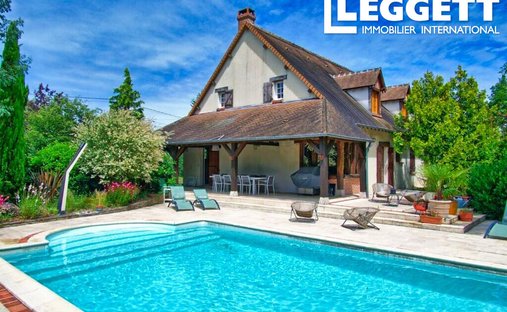 House in Centre Ville, Blois, France 1