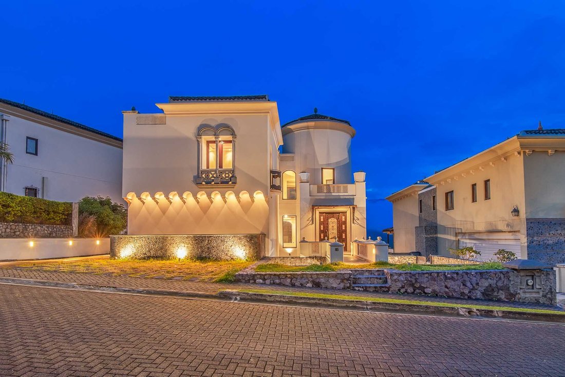 House in San Rafael, Santa Ana, Costa Rica 1 - 17530963