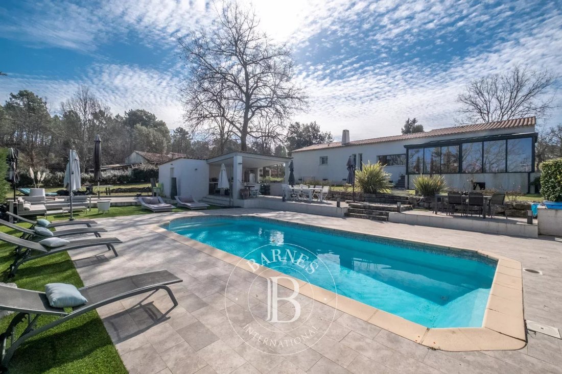 Villa in Bagnols-en-Forêt, Provence-Alpes-Côte d'Azur, France 5 - 17534922