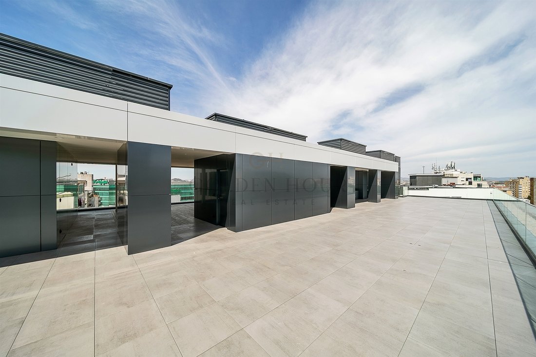 Apartment in Mafamude e Vilar do Paraiso, Porto District, Portugal 1 - 17000926