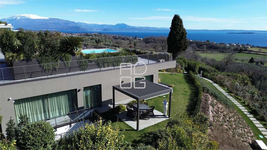Apartment in Hill Zone, Padenghe sul Garda, Lombardy 1 - 16811706