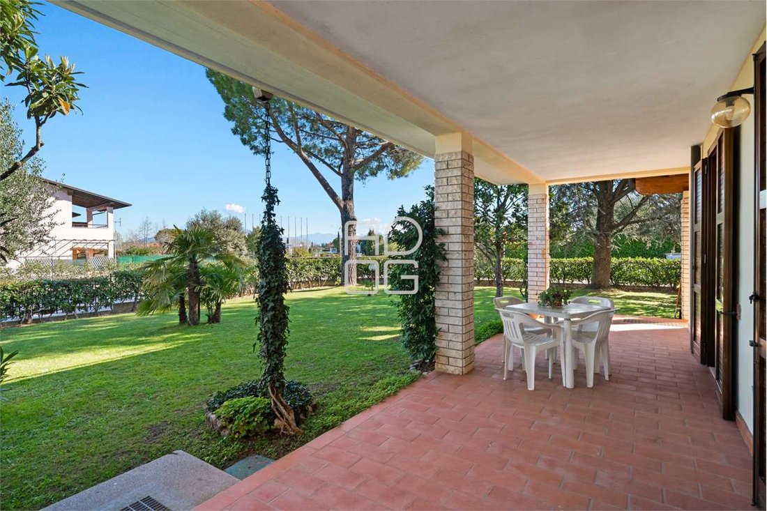 Villa in Colombare, Sirmione, Lombardy 2 - 17534730