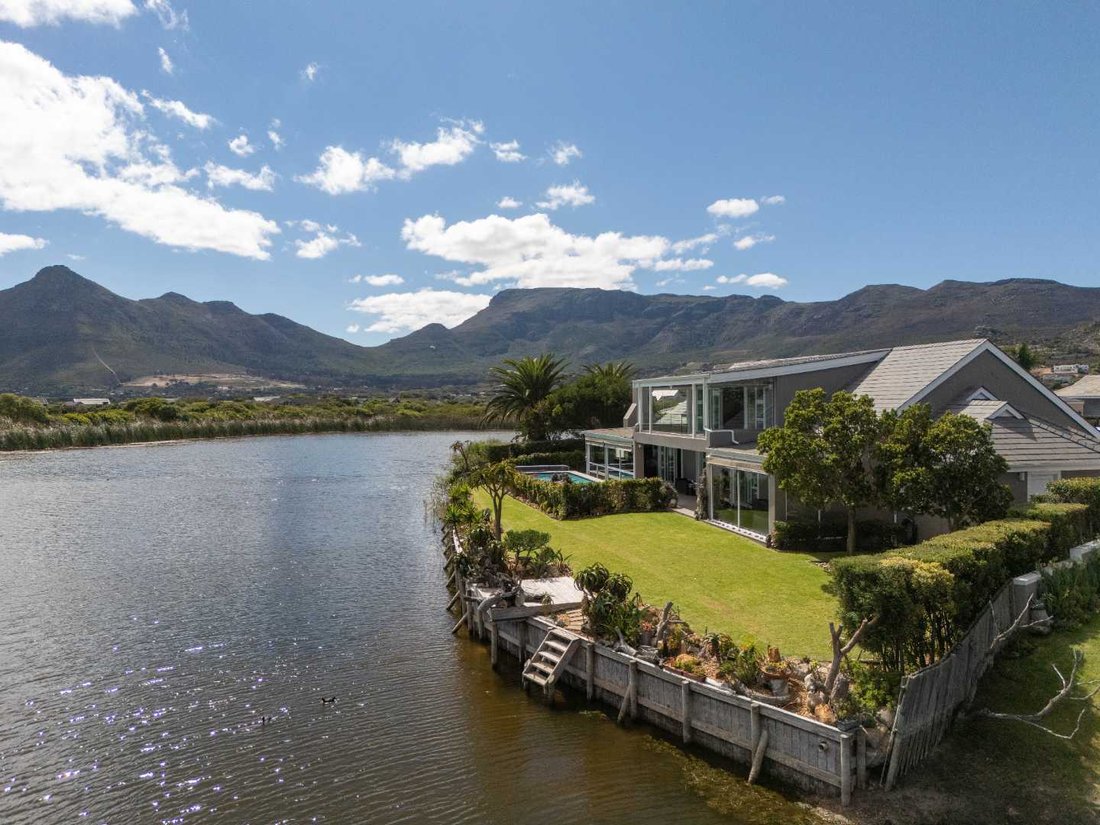 House in Crofters Valley, Cape Town, Western Cape 2 - 17531246