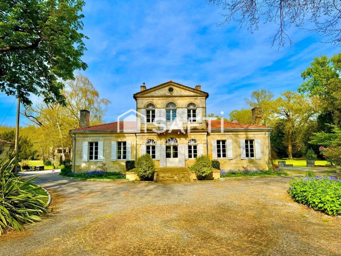 House in Saint-Vivien-de-Medoc, Nouvelle-Aquitaine, France 1 - 17532985
