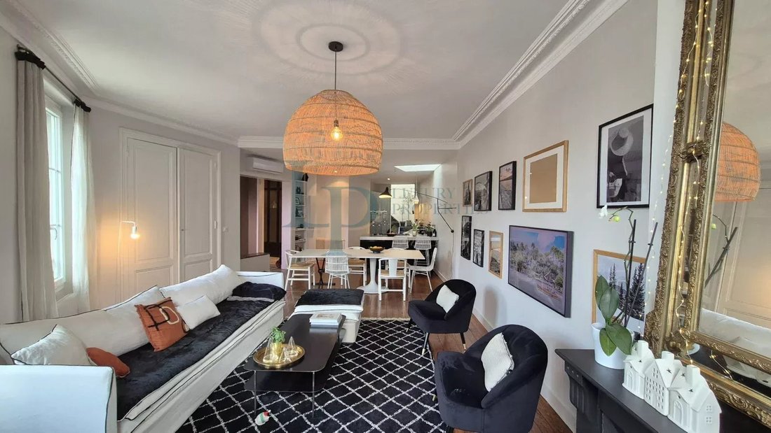 Villa in Grand Parc-Chartrons-Paul Doumer, Bordeaux, France 1 - 17530635