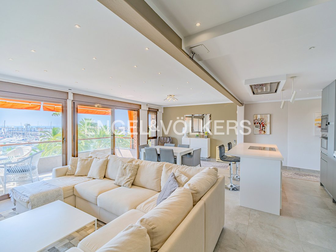 Apartment in Alicante, Valencian Community, Spain 2 - 17530681