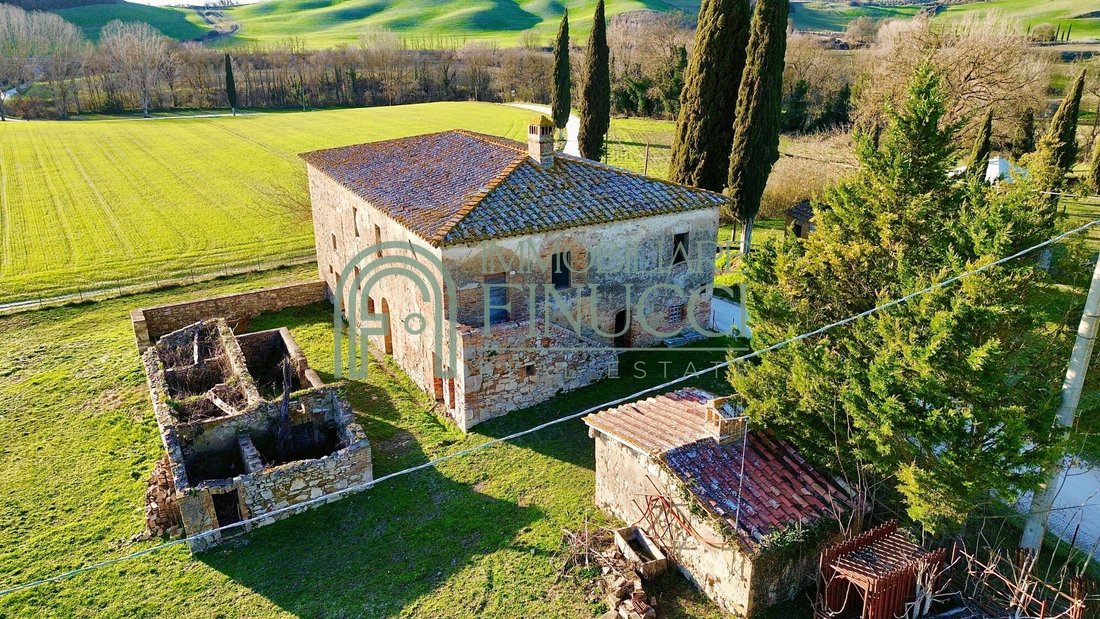 Country House in San Giovanni d'Asso, Tuscany, Italy 3 - 17530779