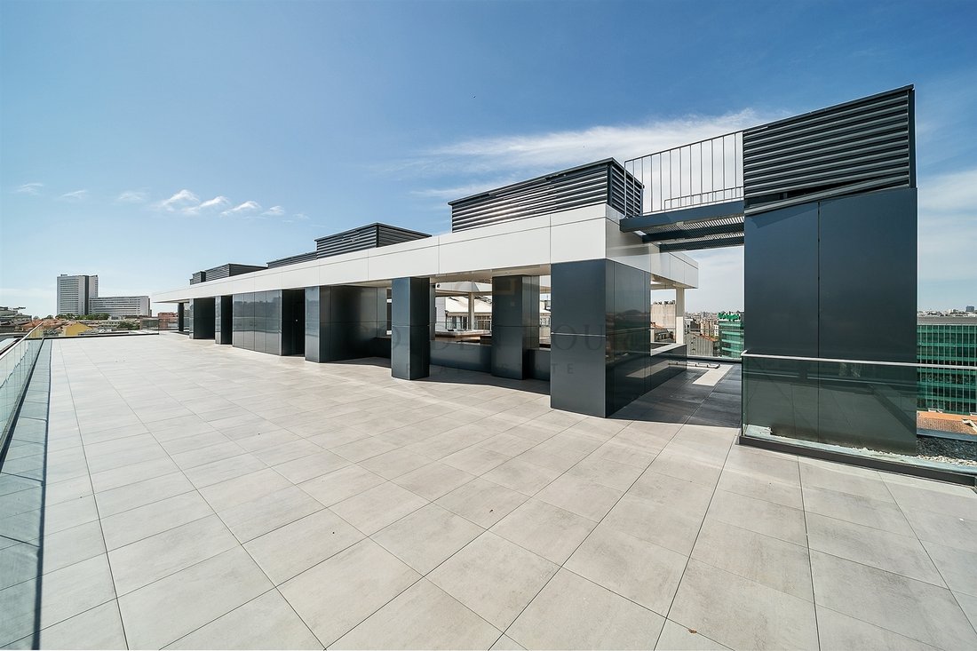 Apartment in Mafamude e Vilar do Paraiso, Porto District, Portugal 2 - 17000926