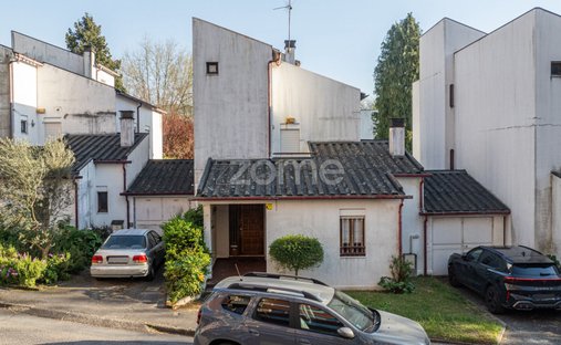 House in Braga (Sao Jose de Sao Lazaro e Sao Joao do Souto), Braga, Portugal 1