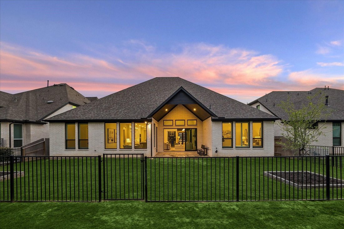 House in Fulshear, Texas, United States 5 - 17531427