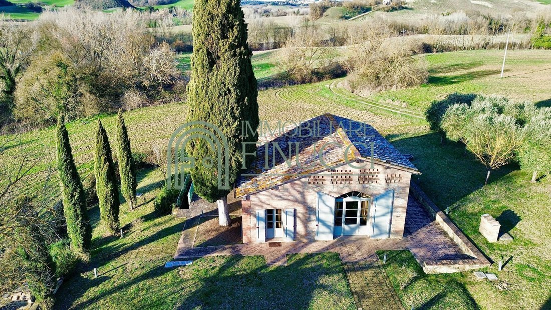 Country House in San Giovanni d'Asso, Tuscany, Italy 2 - 17530779