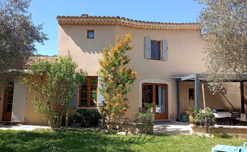 Villa in Saint-Thome, Auvergne-Rhône-Alpes, France 1