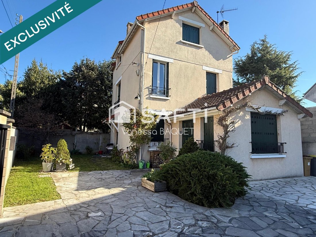 House in Soisy-sous-Montmorency, Ile-de-France, France 1 - 17532961
