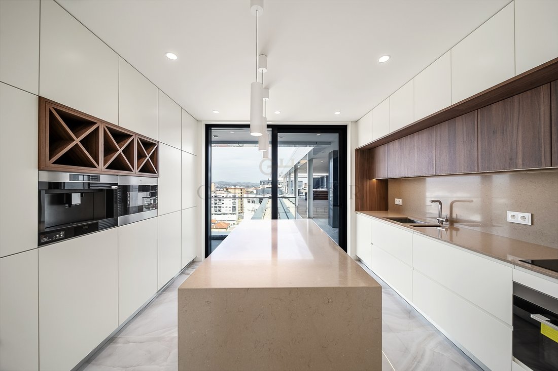Apartment in Mafamude e Vilar do Paraiso, Porto District, Portugal 4 - 17000926