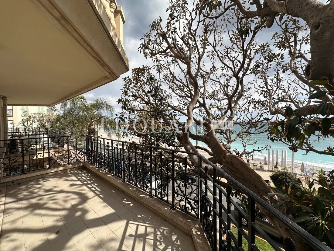 Apartment in Menton, Provence-Alpes-Côte d'Azur, France 1 - 17532141