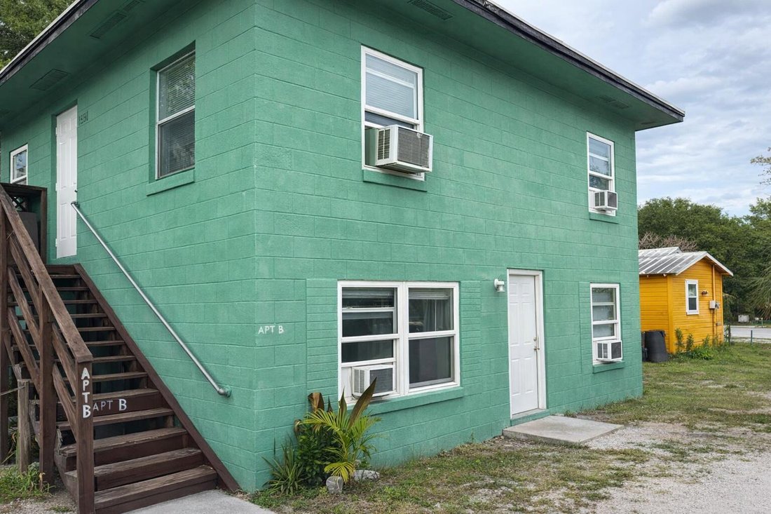 Fort Pierce, Florida, United States 1 - 17496272