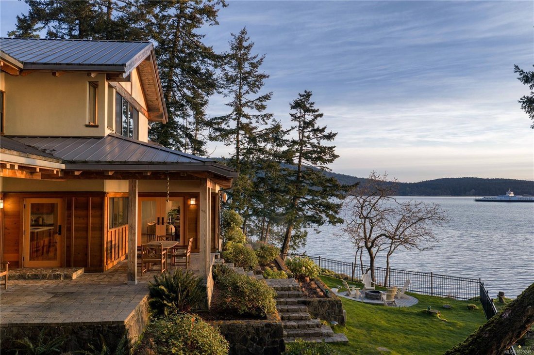House in Saltspring Island, British Columbia, Canada 3 - 17535099