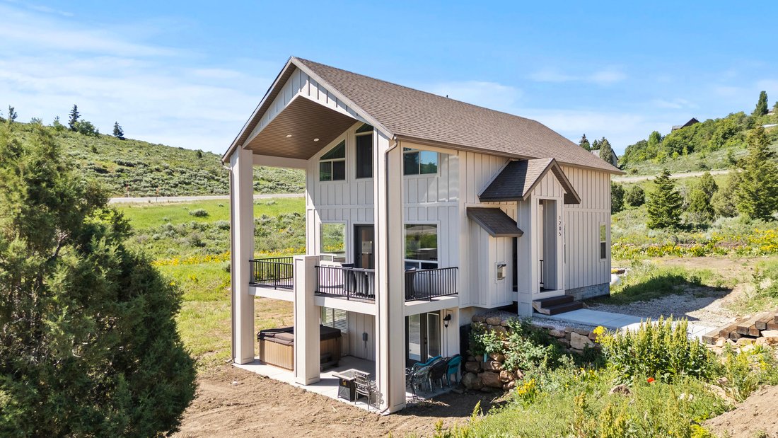 House in Garden, Utah, United States 1 - 17535074