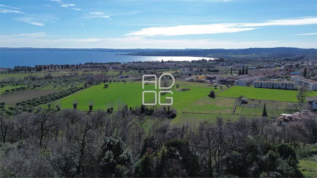 Apartment in Hill Zone, Padenghe sul Garda, Lombardy 2 - 16811735