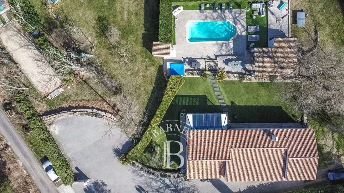 Villa in Bagnols-en-Forêt, Provence-Alpes-Côte d'Azur, France 3 - 17534922